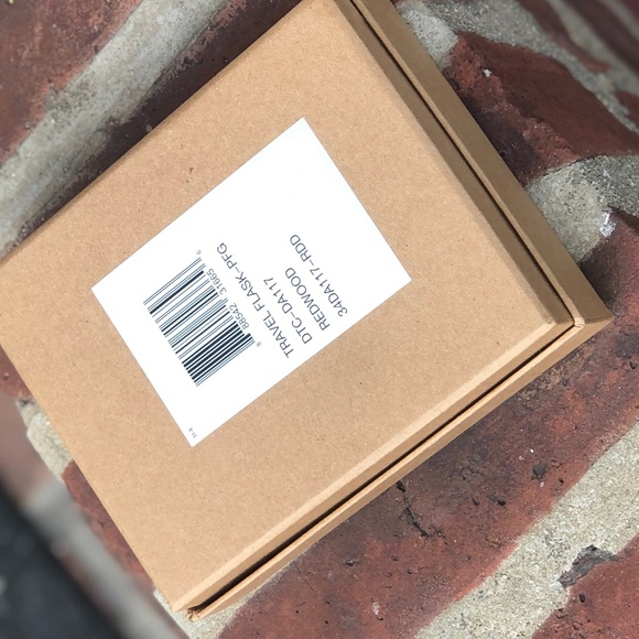 🆕Frye Travel Flask // redwood (great gift!) - Picture 2 of 10